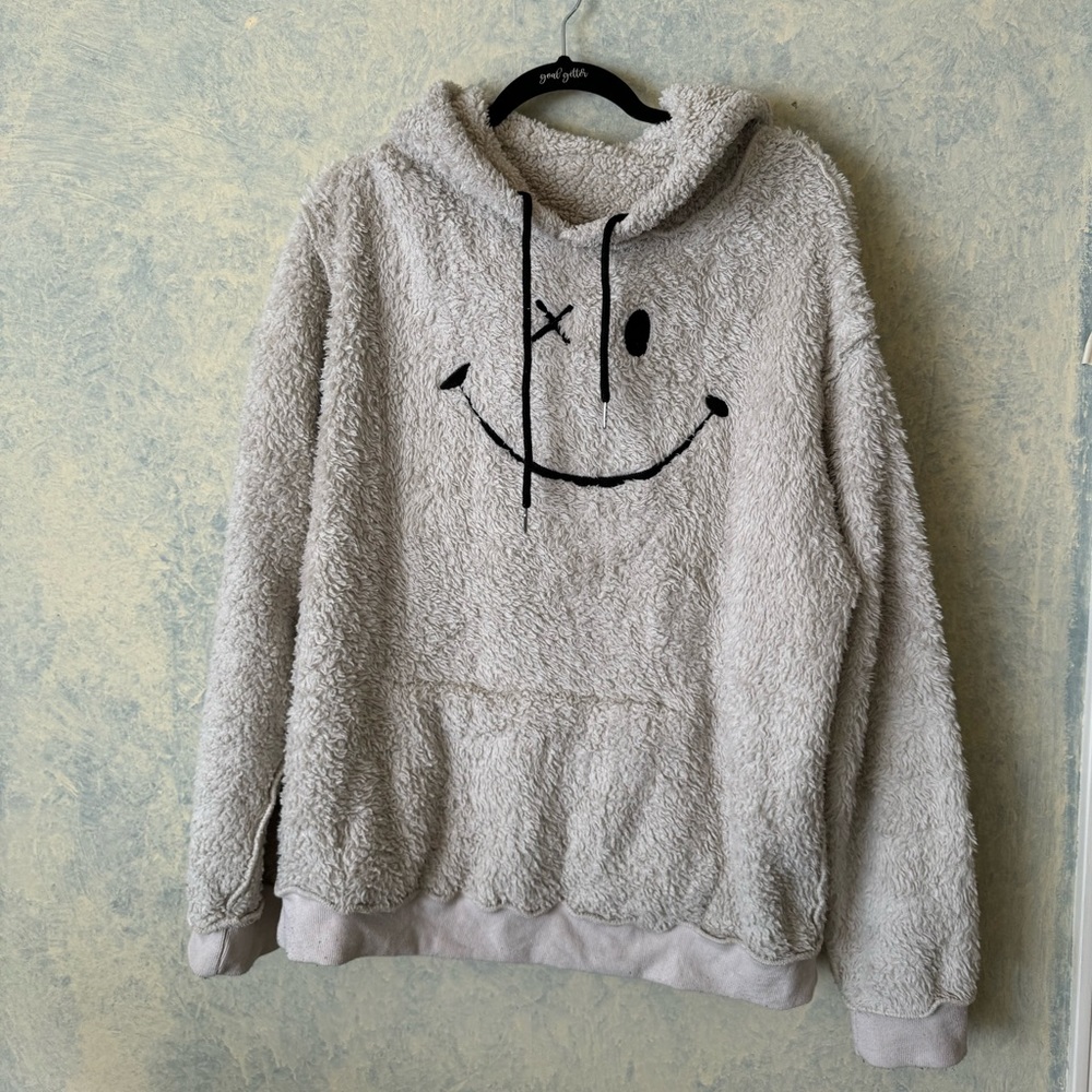 Smiley Embroidered‎ Fleece Hoodie | Size Large